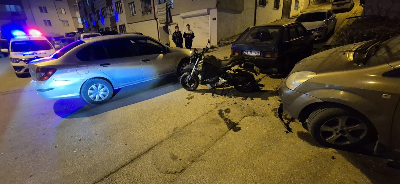 3 Aracın Karıştığı Kazada 1 Yaralı