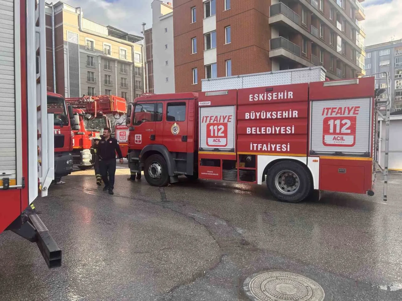 Eskişehir'de otel kafeteryasında çıkan yangın paniğe neden oldu