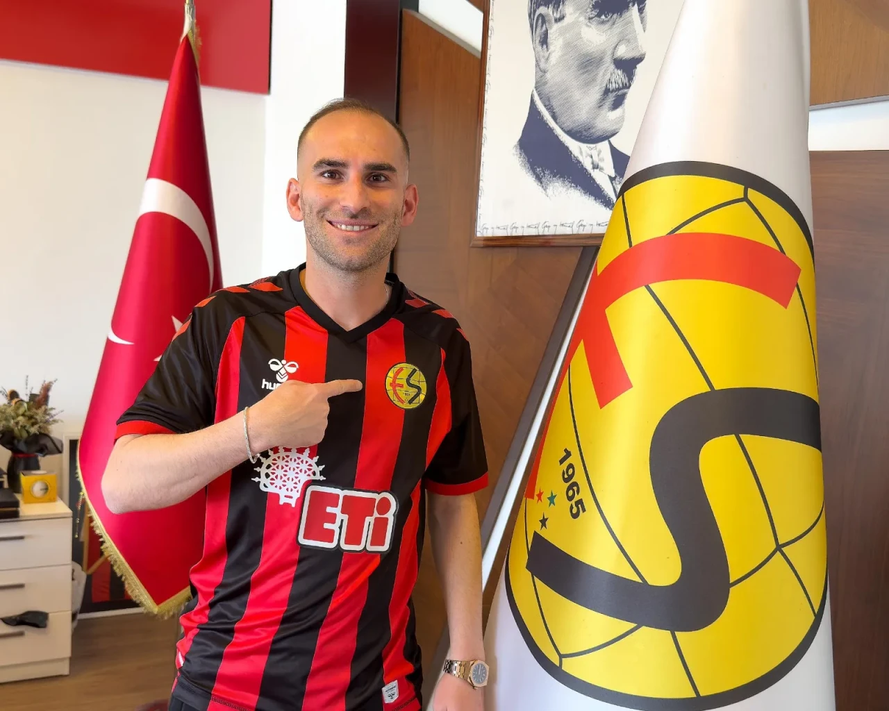 Hasan Ulaş Uygur, Eskişehirspor’a Döndü