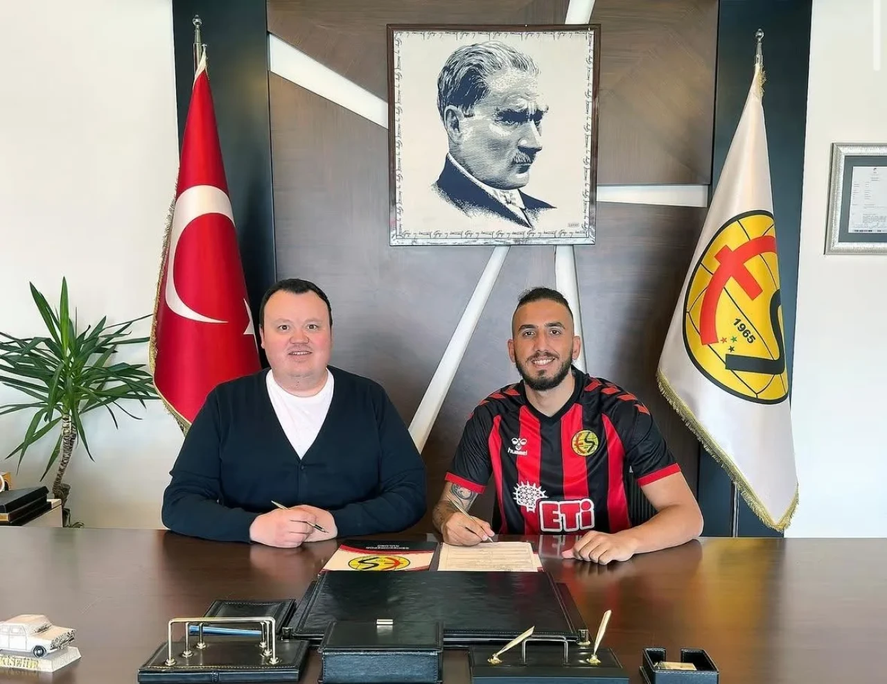 Eskişehirspor Yiğit Ener Aydın'la Anlaştı!