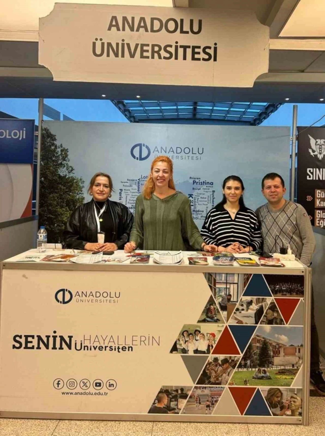 Anadolu Üniversitesi İstanbul'da Aday Öğrencilerle Tanıtım Günleri Düzenledi