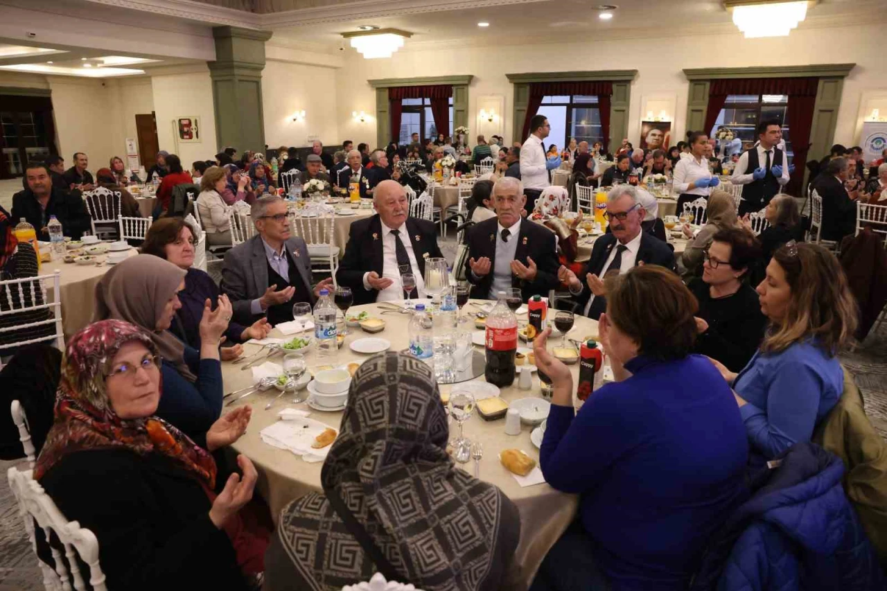 Başkan Kurt iftarda şehit aileleri, gaziler ve yakınları ile buluştu