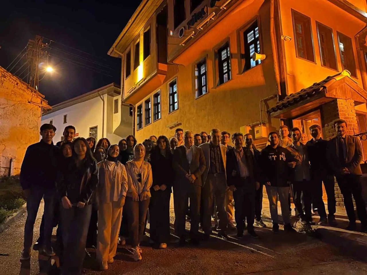 Eskişehir Türk Ocağı’nda Savaş ve Teknoloji Üzerine Konferans