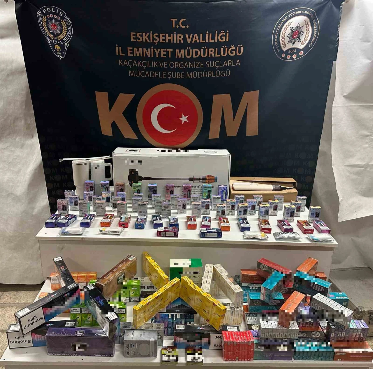 Piyasa Değeri 1 Milyon Lira Olan Kaçak Eşya Ele Geçirildi
