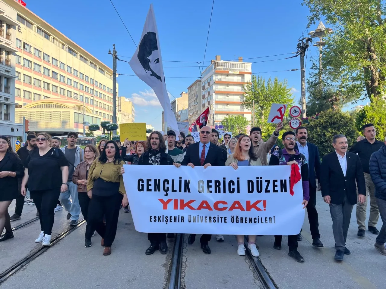Eskişehir’de gençler yürüdü, taleplerini haykırdı
