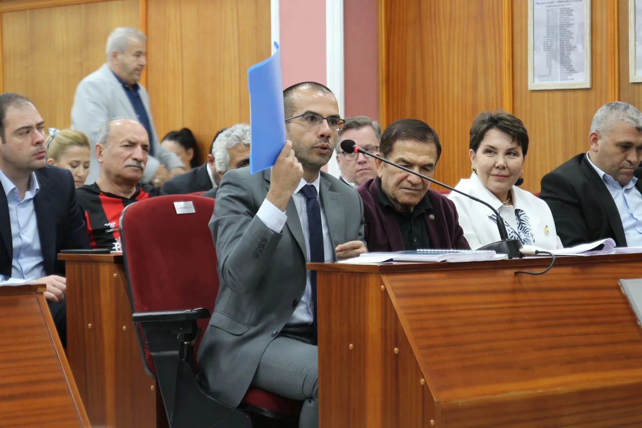 Emre Genç 'Biraz samimi davranmak gerekiyor' diyerek tek tek anlattı