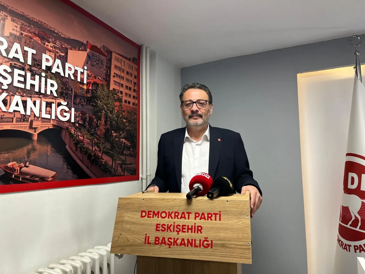 Demokrat Parti'den sert çıkış: “Sanki Türkiye savaş kaybetmiş gibi bir tablo var”