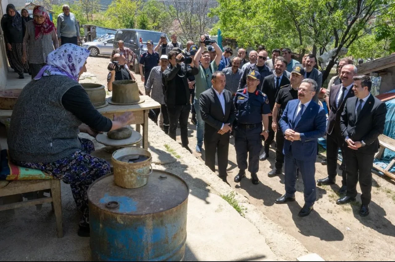 Vali Hüseyin Aksoy, Sorkun Çömleği’nin doğduğu toprakları ziyaret etti