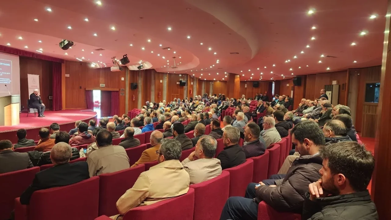 "Yunus Emre Bizim Neyimiz Olur?" Konferansı Eskişehir’de Gerçekleştirildi