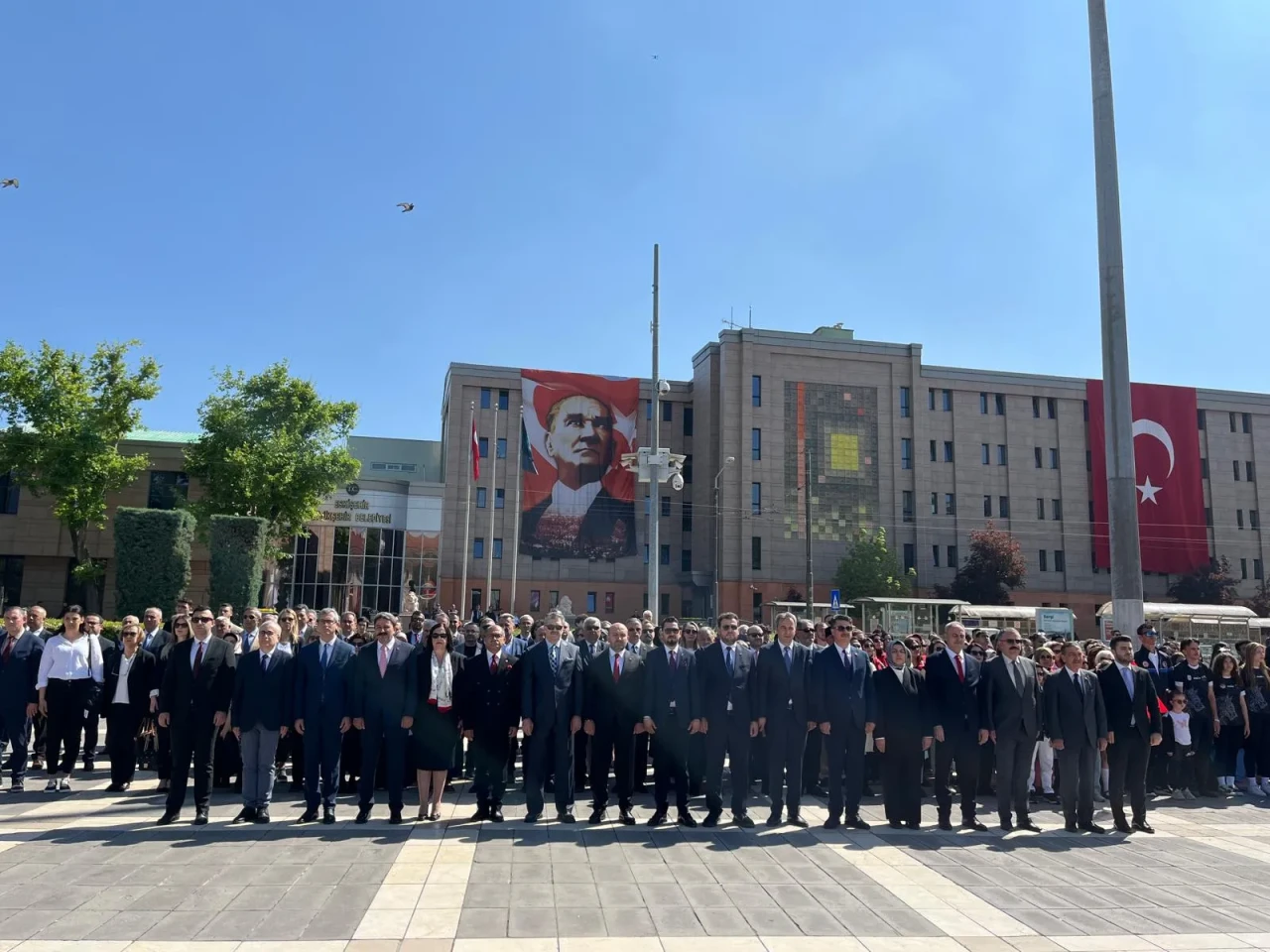 Hasan Kalın’dan 19 Mayıs mesajı: Eskişehir’de gençlere özel çağrı ve dolu dolu kutlama programı