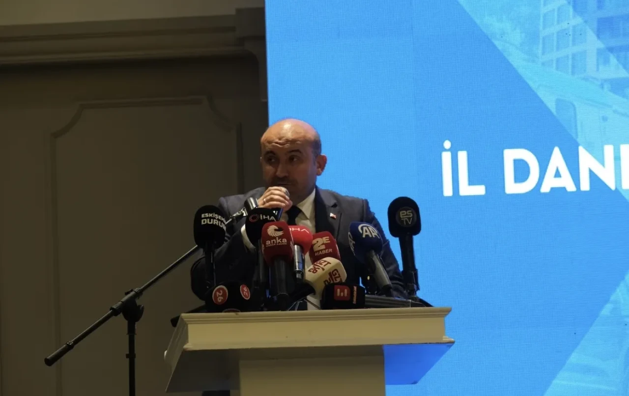 AK Parti İl Başkanı Gürhan Albayrak’tan Belediyelere “26 Yılda Bir Tane Alt Geçit Bile Yapmadılar”