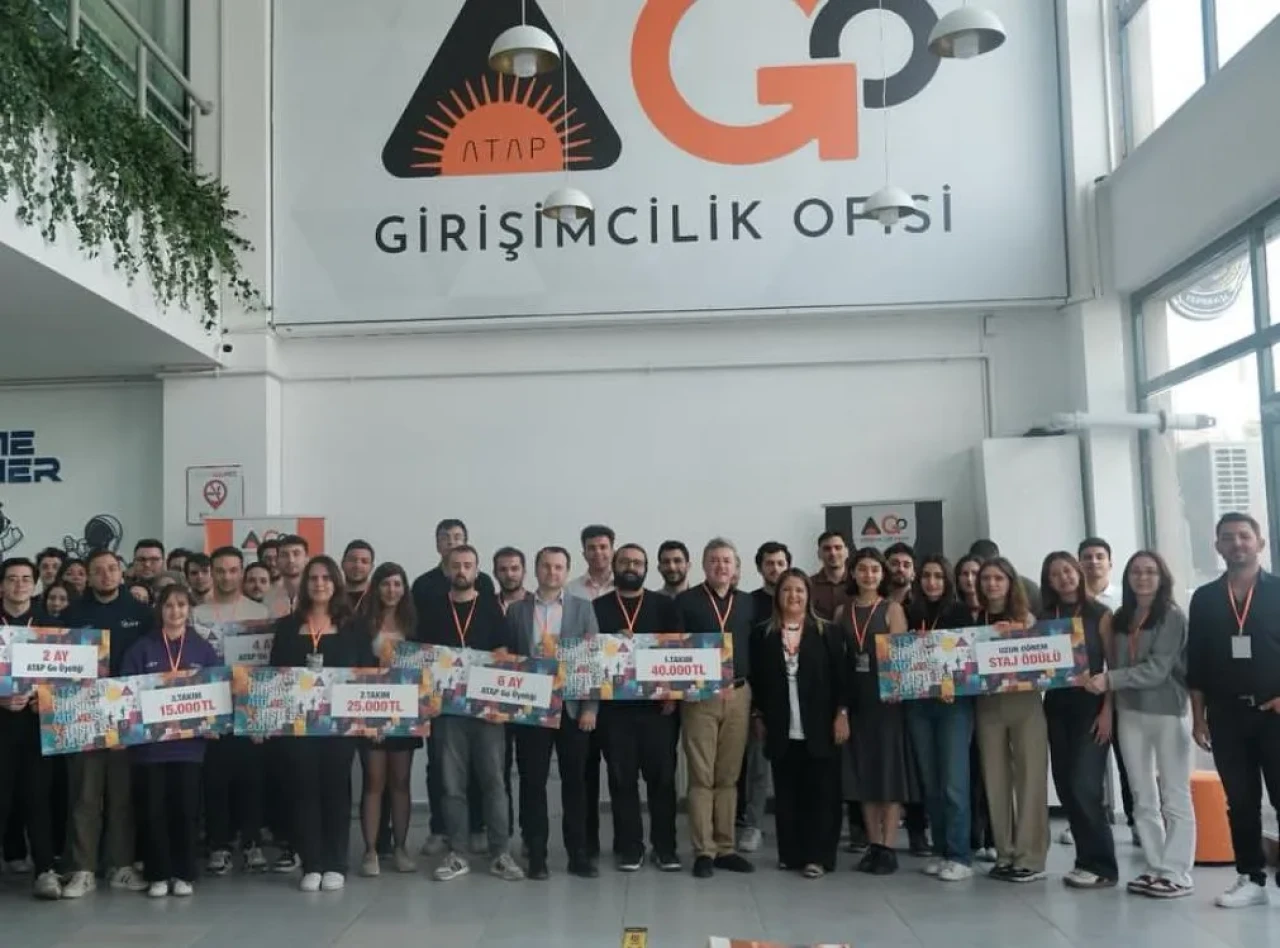Evde Tarım, Taşınabilir Enerji, Roket Kiti: Eskişehir’de Geleceği Tasarlayan Gençler Yarıştı