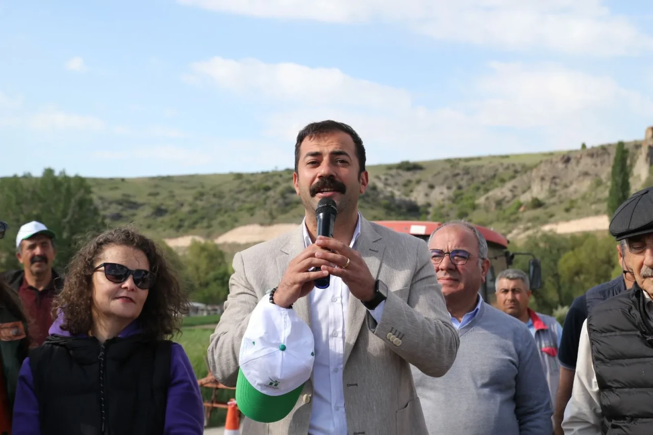 Talat Yalaz Dünya Çiftçiler Günü'nde konuştu: "Bu hizmet son derece kıymetlidir"