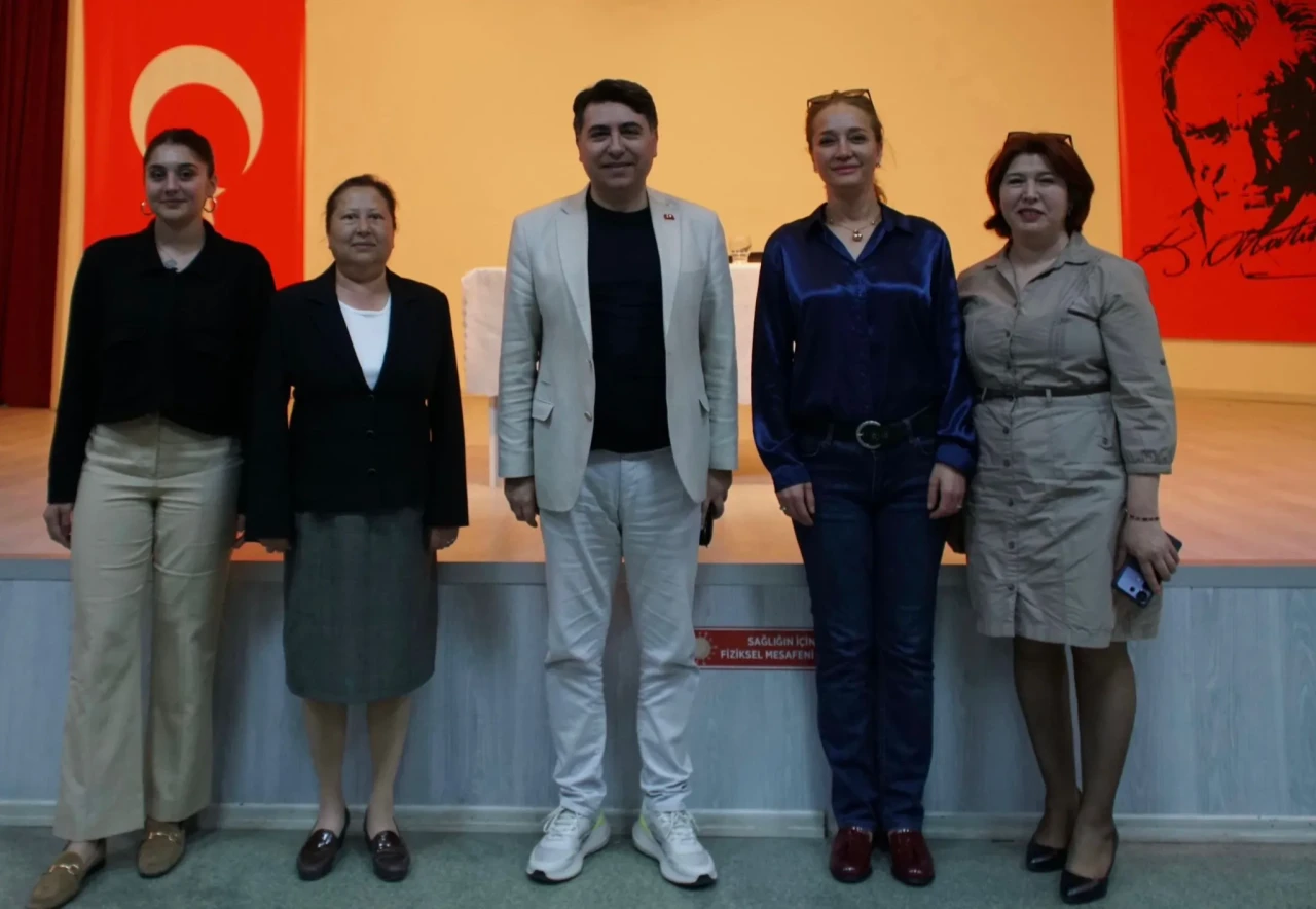 Prof. Dr. Zülfikar Bayraktar: Yunus Emre’nin Mesajları Bugüne Yol Gösteriyor