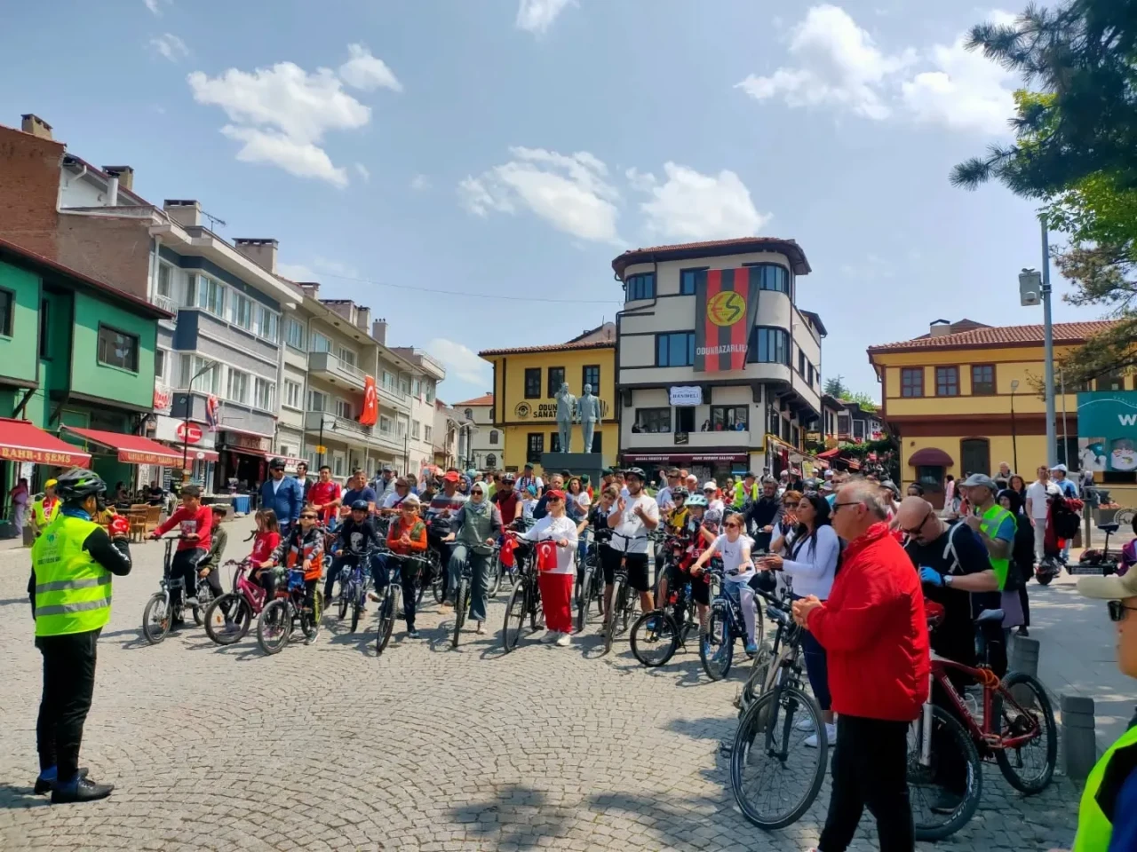 Eskişehir’de Bayram Coşkusu Bisiklet ve Motosiklet Turlarıyla Yaşandı