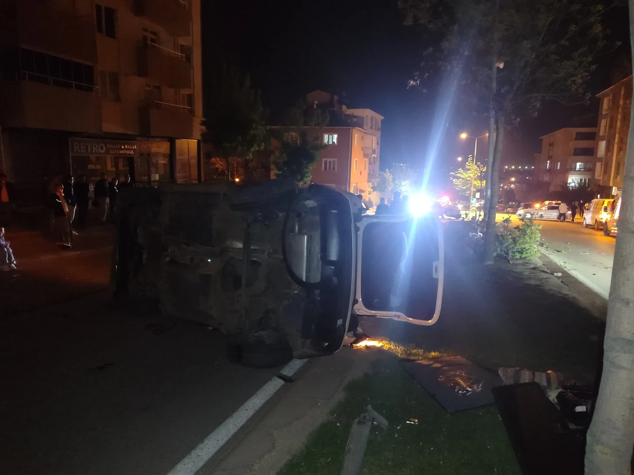 Eskişehir’de İki Otomobil Çarpıştı 5 Kişi Yaralandı
