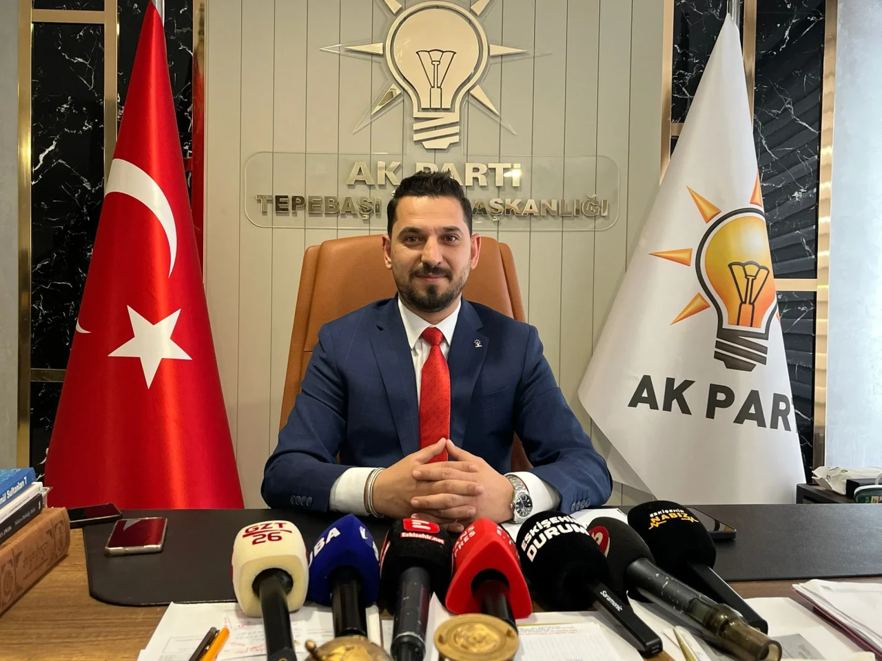 Ak Parti Tepebaşı İlçe Başkanı: "Cumhurbaşkanımızla Konuşmaya Ne Vizyonunuz Ne İtibarınız Yeter"