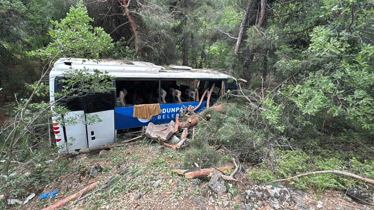 Eskişehir’de belediye otobüsü kaza yaptı: 27 yaralı, 5’i ağır