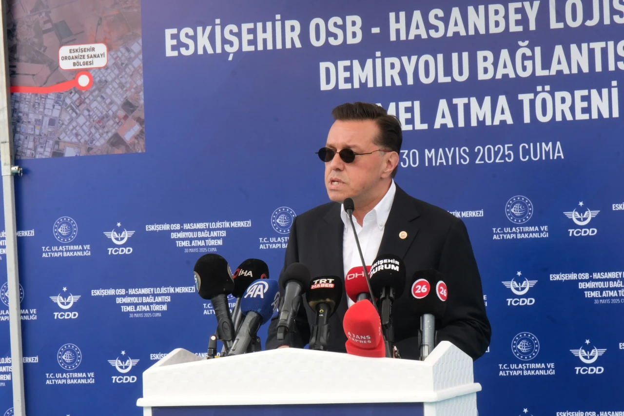 Hatipoğlu'ndan Eskişehir'deki belediyelere sert eleştiri: “Yatırımlara engel olunuyor, konut sorunu çözülmedi”