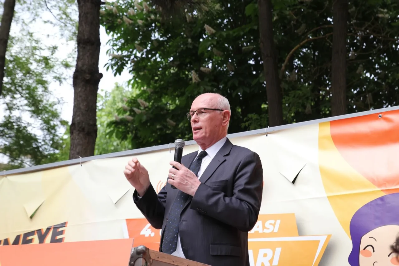 Kazım Kurt 3D Gençlik Festivali'nde konuştu: "İnatla buraya gelmeyen bir topluluk var"