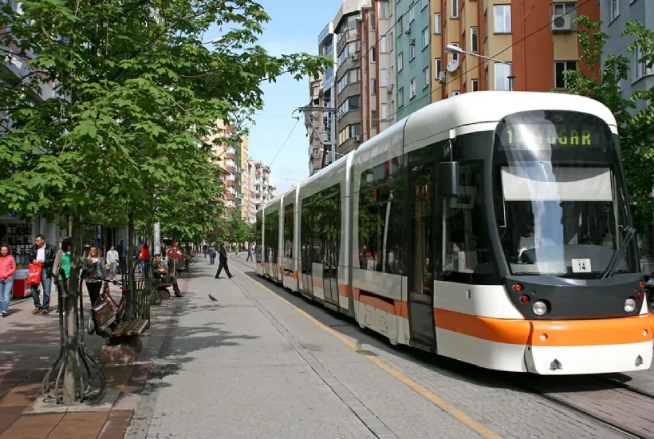 ESTRAM Duyurdu: O tarihte tramvaya binecekler dikkat!
