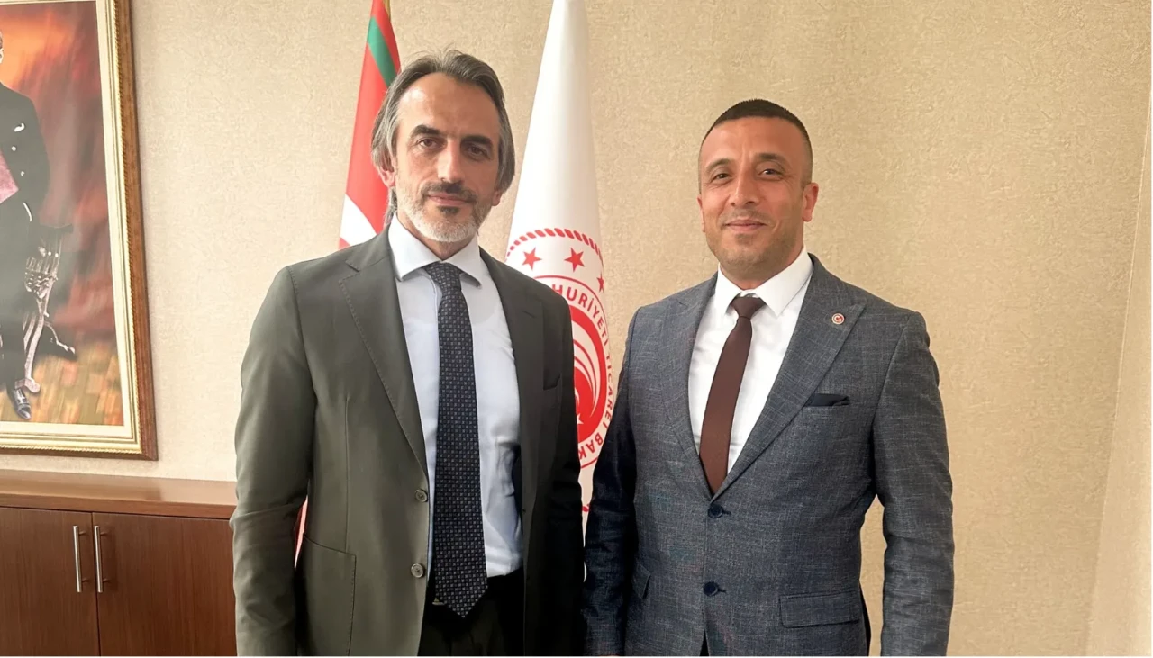 ESGASTRODER Başkanı Murat Arnik: “Yeme-İçme Sektörünün Sorunları Göz Ardı Edilemez”