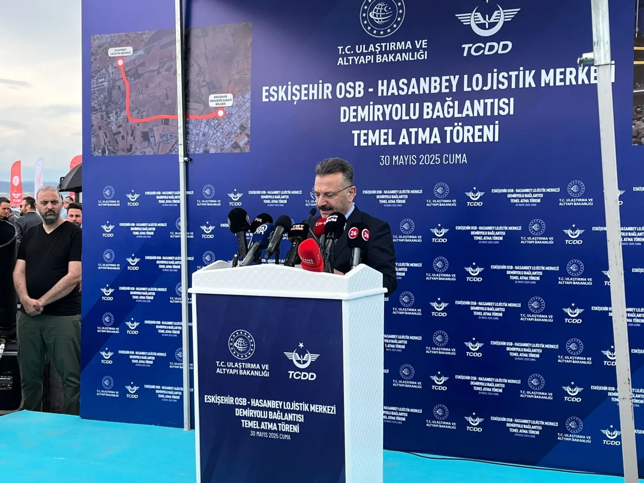 Vali Aksoy: "Eskişehir Sanayisi Demiryolu Konforuna Kavuşuyor"