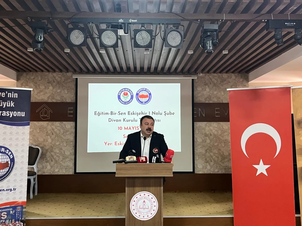 Eğitim-Bir-Sen Genel Başkan Yardımcısı Abdülaziz Aydın Eskişehir'de üyelerle buluştu