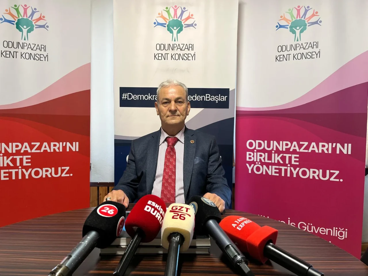 Alanönü Mahalle Muhtarı Hüseyin Özat, mahalle sorunlarını anlattı