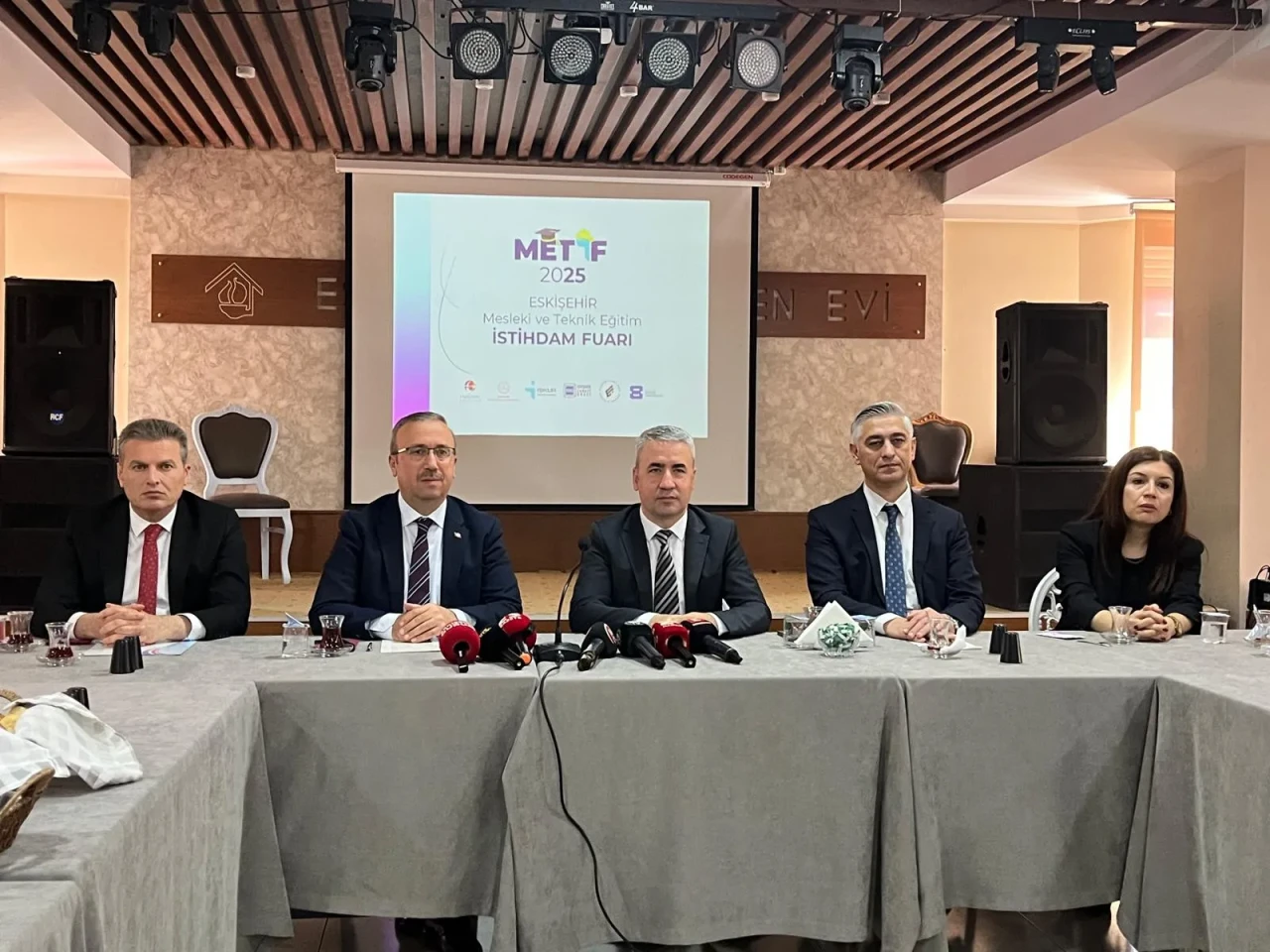 Eskişehir İl Milli Eğitim Müdürü Sinan Aydın: "Bu yıl fuarda hedefimiz 10 bin öğrenciye ulaşmak"