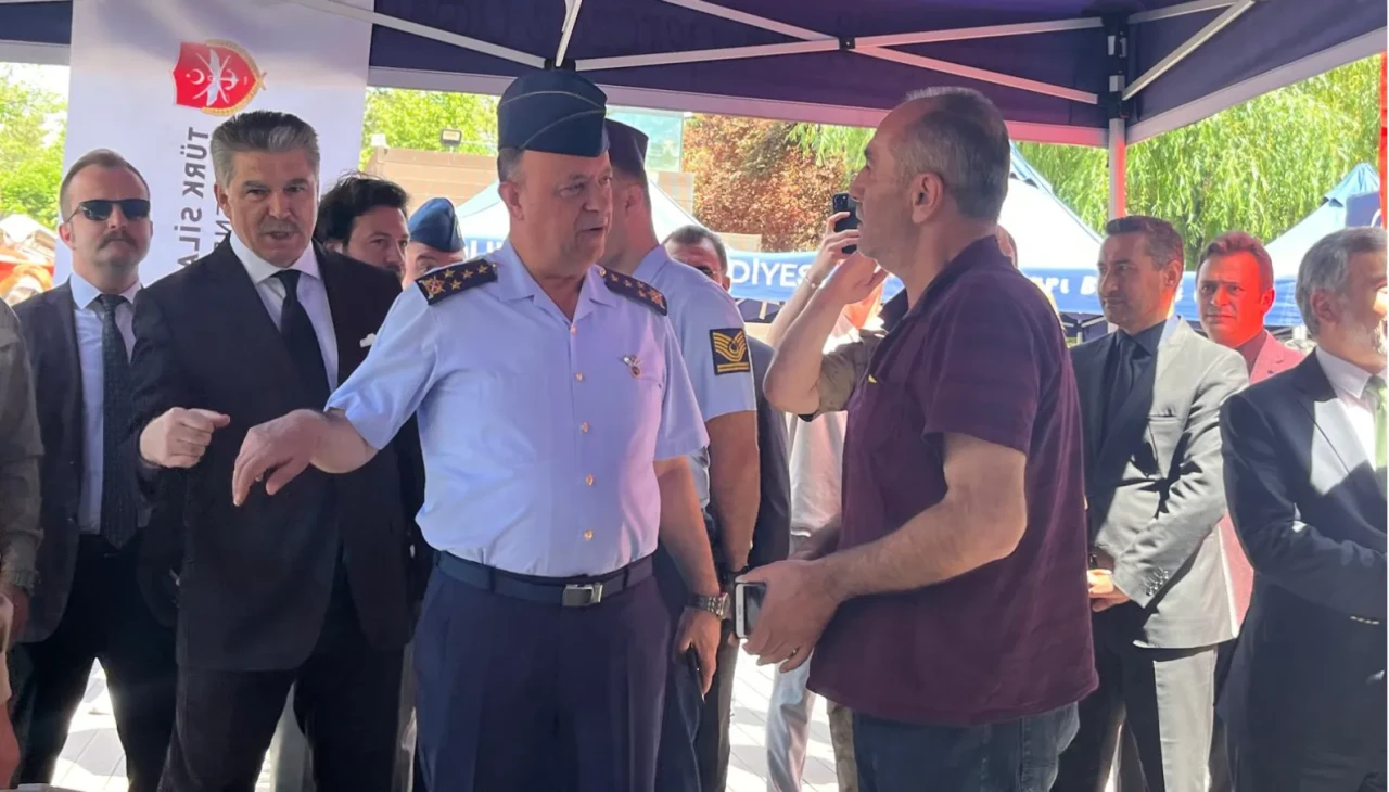 Orgeneral Güneykaya, Türk Silahlı Kuvvetleri Güçlendirme Vakfı Kermesine Katıldı