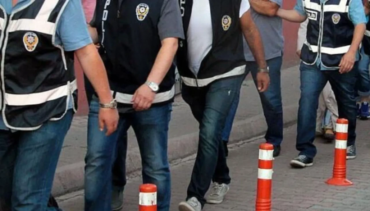 Aranması bulunan şüpheliler yakalandı! İşte detaylar