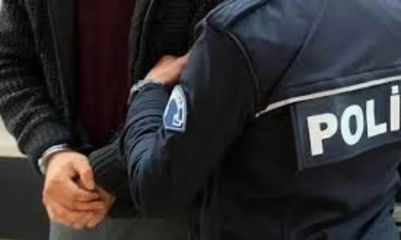 Eskişehir'de polis araması olan 2 şahıs yakalandı