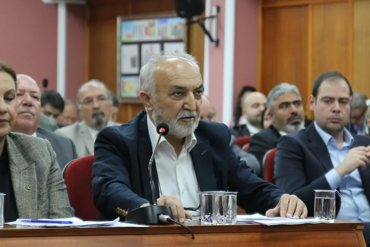 Mecliste bütçe gerilimi: Mehmet Kepez sert sözlerle eleştirdi!