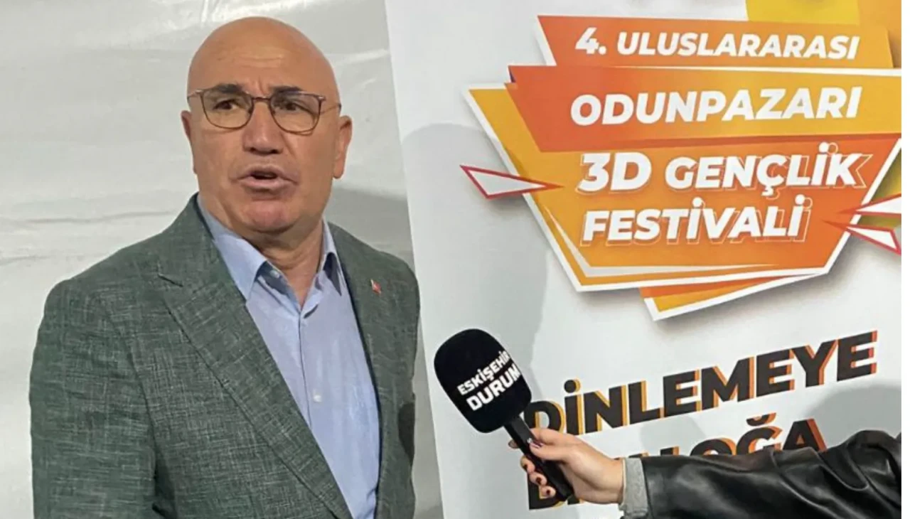 Eskişehir'de konuşan Mahmut Tanal: "Gençleri dinleseydiniz, Türkiye bu durumda olmazdı"