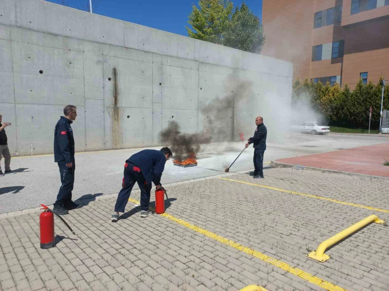 Eskişehir'de hastanede nefes kesen helikopterli tatbikat gerçeği aratmadı