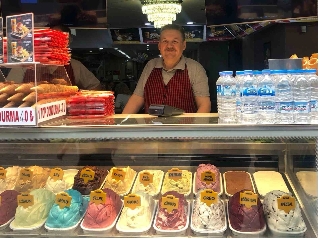 Eskişehir'de soğuk havalar dondurma satışlarını yavaşlattı