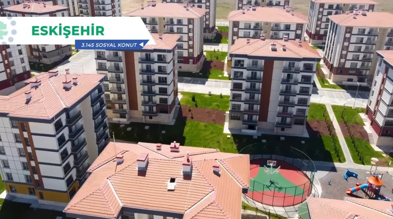 Eskişehir'de TOKİ’nin yaptığı 3 bin 145 konutun anahtar teslimleri sürüyor