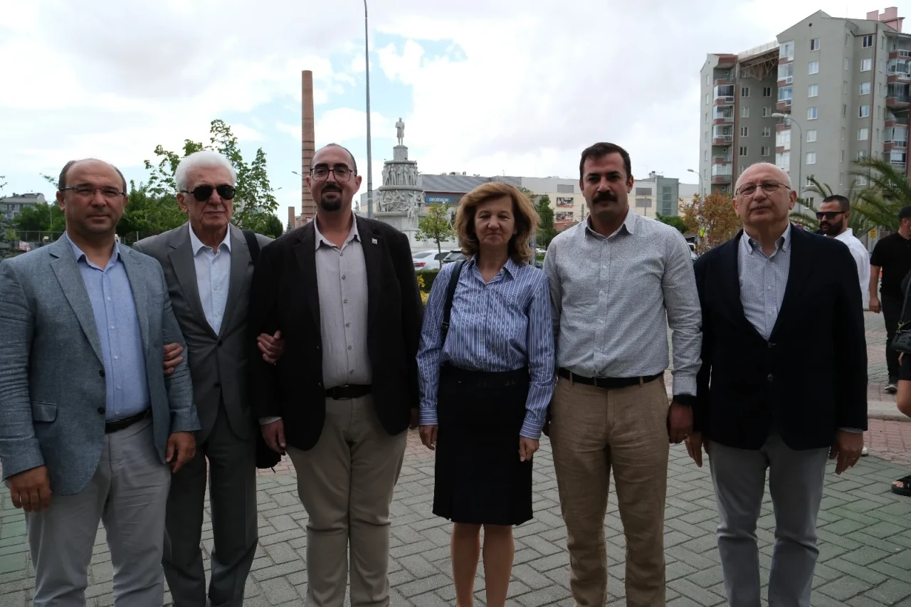 Sivil Toplum Kuruluşlarından Ortak Çağrı: “Atatürk’ün İsmini Silemezsiniz”