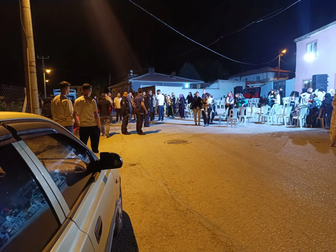 Düğün Eğlencesi Kanla Bitti: Göğsüne Mermi İsabet Etti