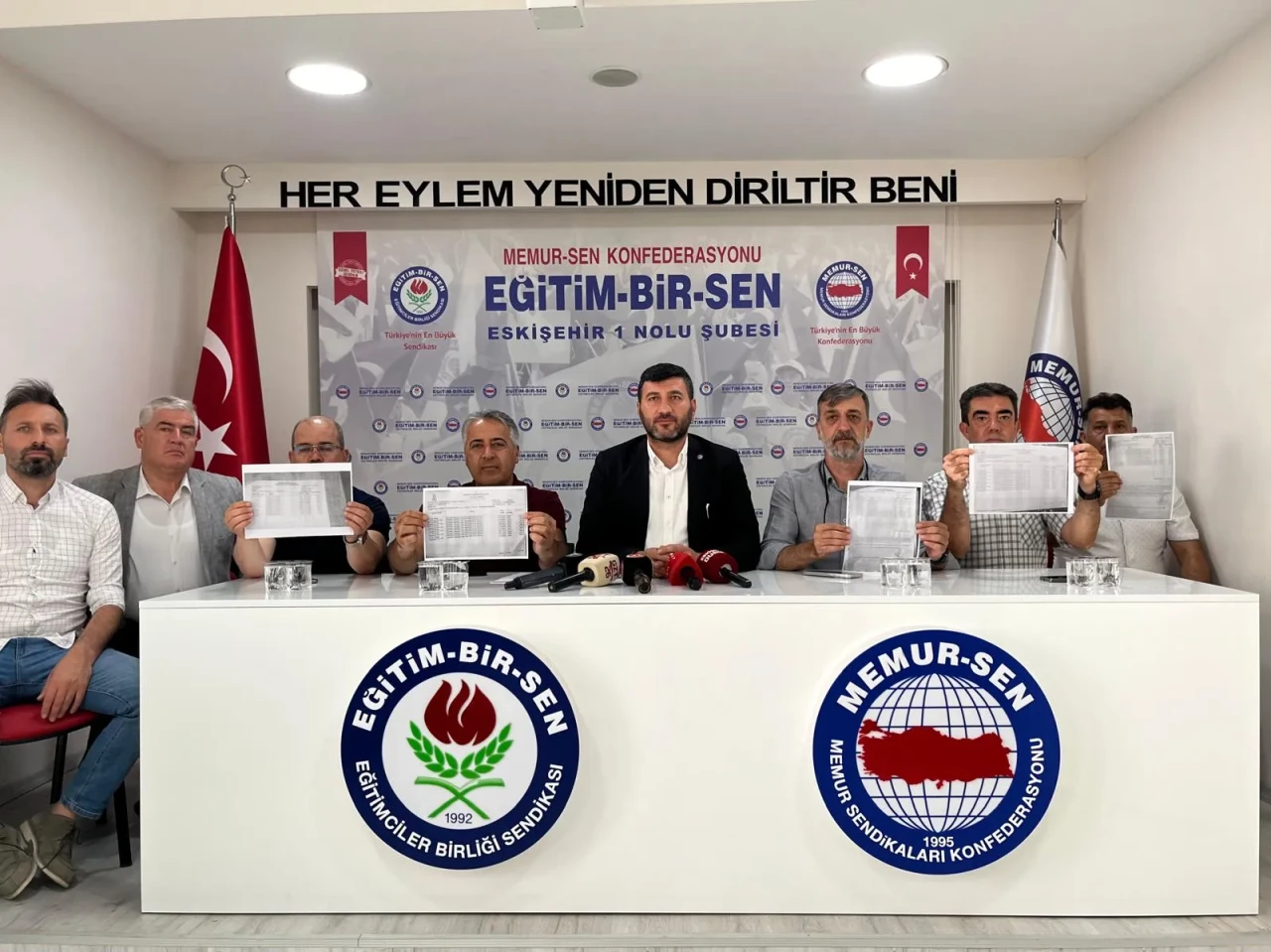 Eğitim-Bir-Sen’den sert tepki: Eskişehir’de belediyelerin uygulamaları Deli Dumrul’un bile aklına gelmeyecek durumda
