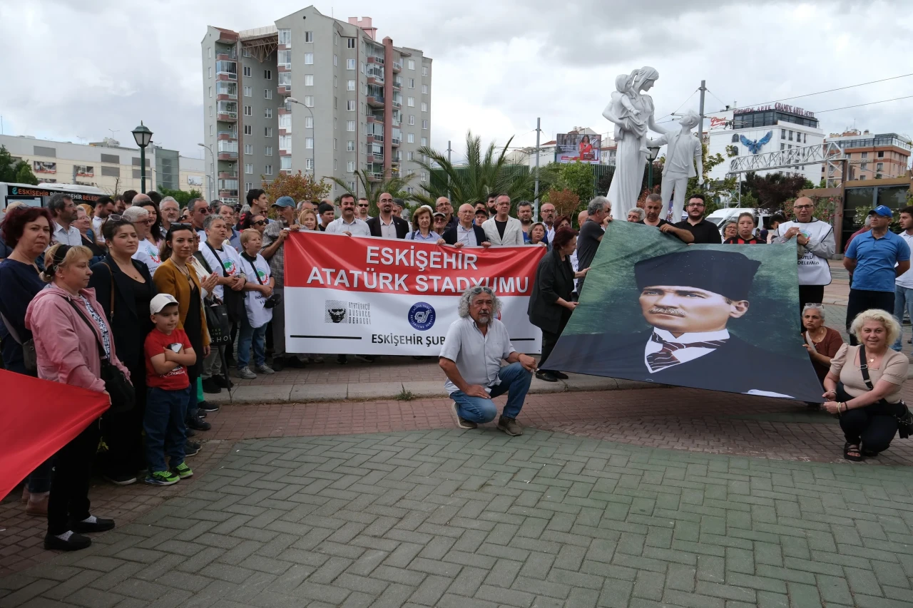 "Sırf Atatürk İsmini Koymamak Adına 9 Yıldır Beklediklerini Görüyoruz"