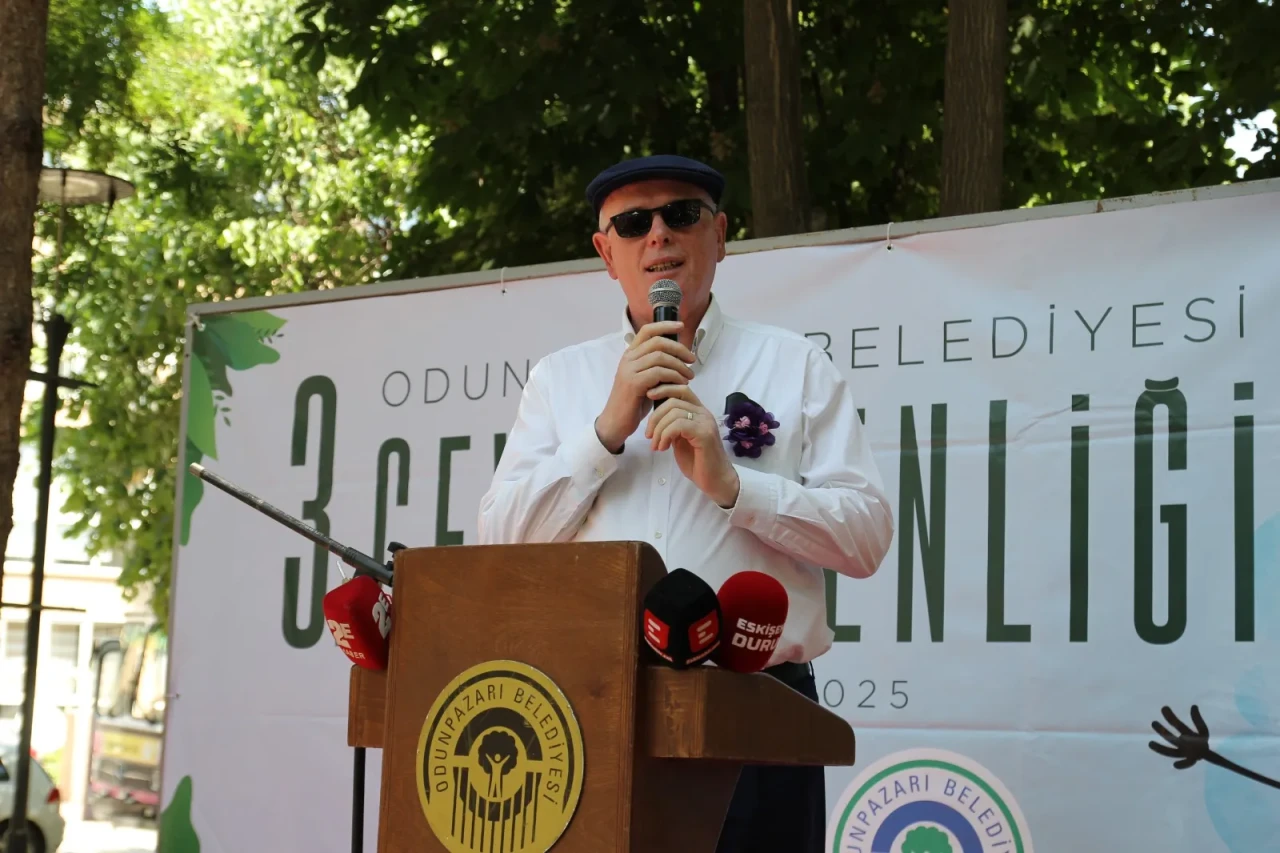 Çevre Şenliği’nde konuşan Odunpazarı Belediye Başkanı Kazım Kurt'tan dikkat çeken mesajlar