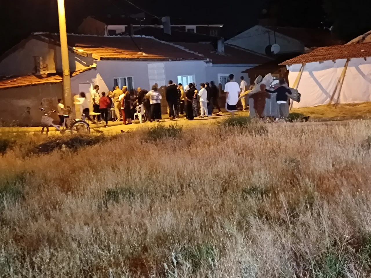 MAHALLEYİ AYAĞA KALDIRAN KAVGA