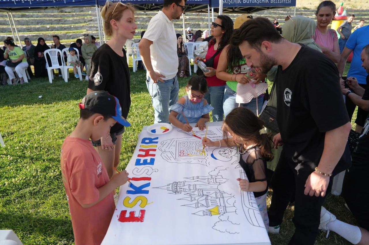 Eskişehir’in İlçelerinde Çocuklar İçin Bilim ve Eğlence Buluştu