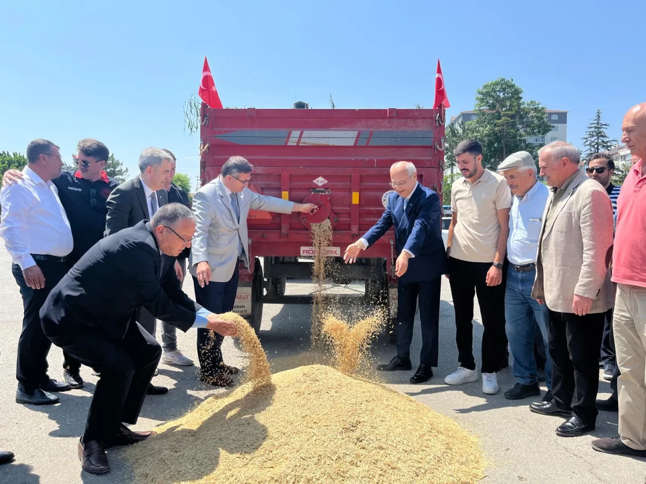 Eskişehir'de ilk mahsule açık artırma: İşte satıldığı fiyat