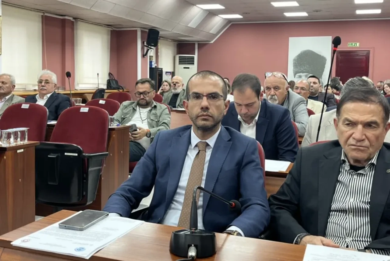 Emre Genç’ten Odunpazarı Belediyesi Meclis Toplantısında Demokrasi Vurgusu