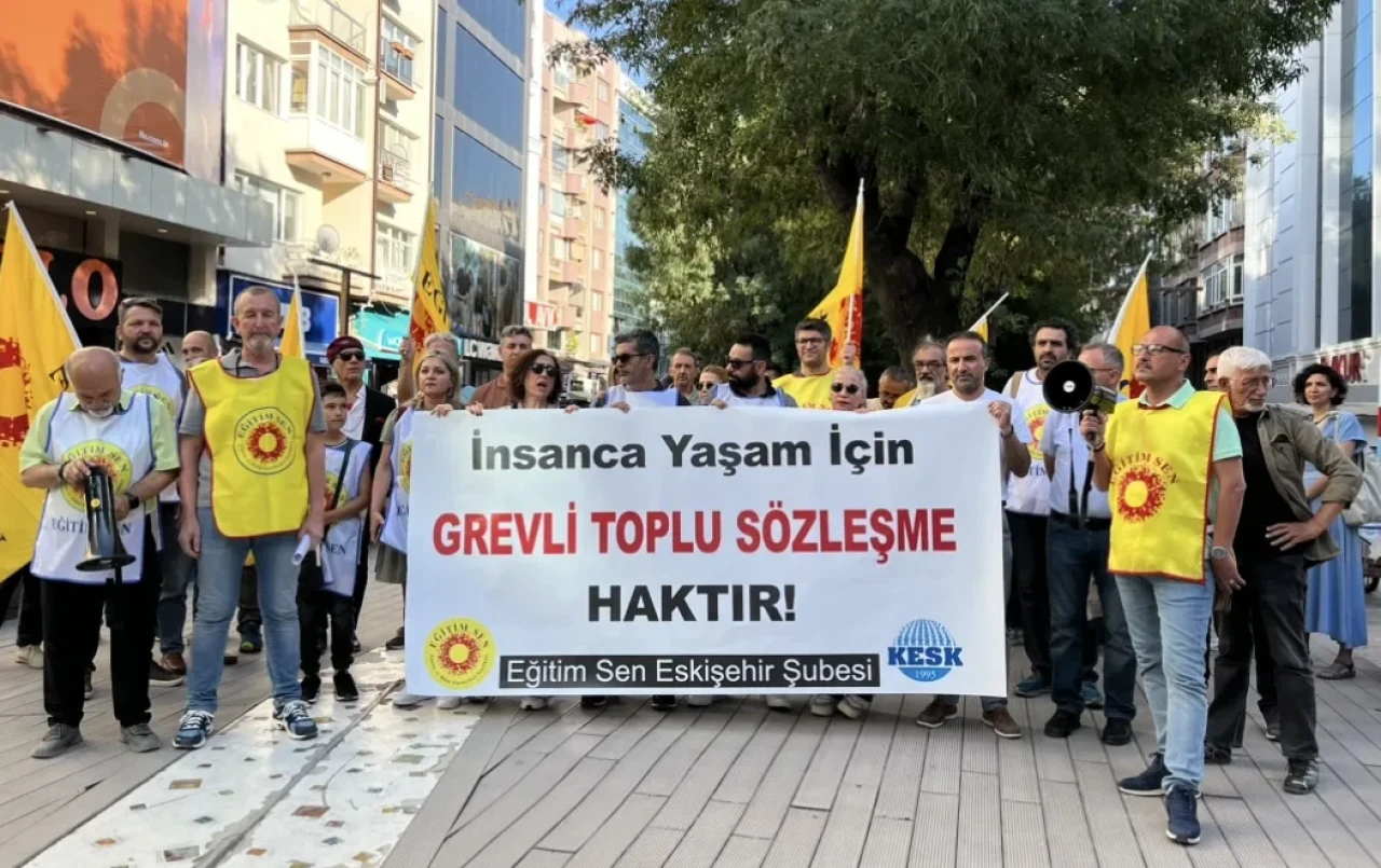 Eğitim Sen’den Eskişehir’de Toplu Sözleşme Öncesi Kararlı Mesaj: “Haklarımızı Savunmaktan Vazgeçmeyeceğiz”