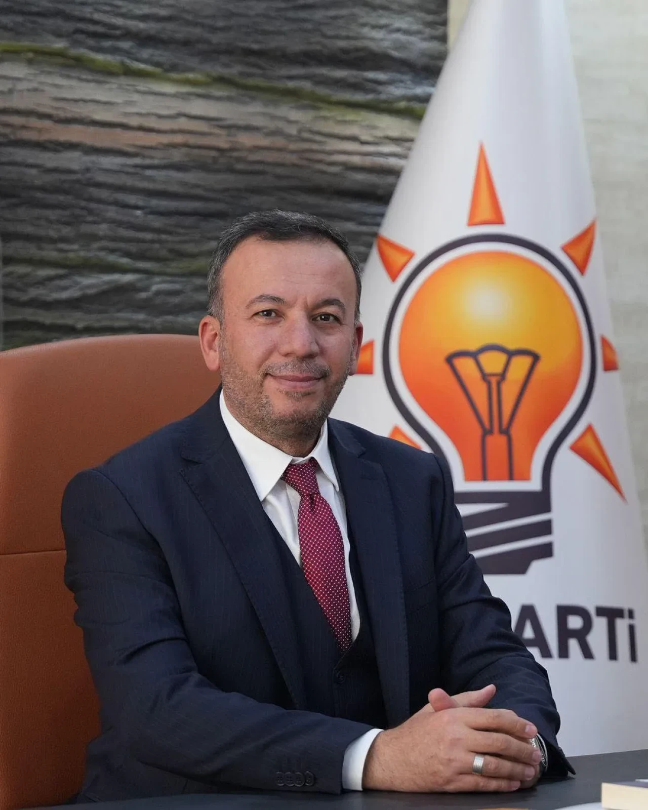 “Esnafın çöpünden önce belediyelerin yönetimi temizlenmeli”
