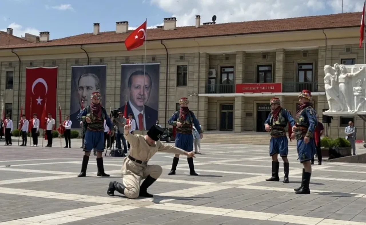 Atatürk’ün Eskişehir’e Gelişinin 105. Yıl Dönümü Törenle Kutlandı